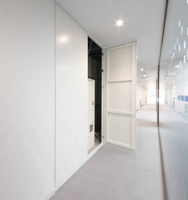 鋼製軽量ドア・固定間仕切 施工事例10